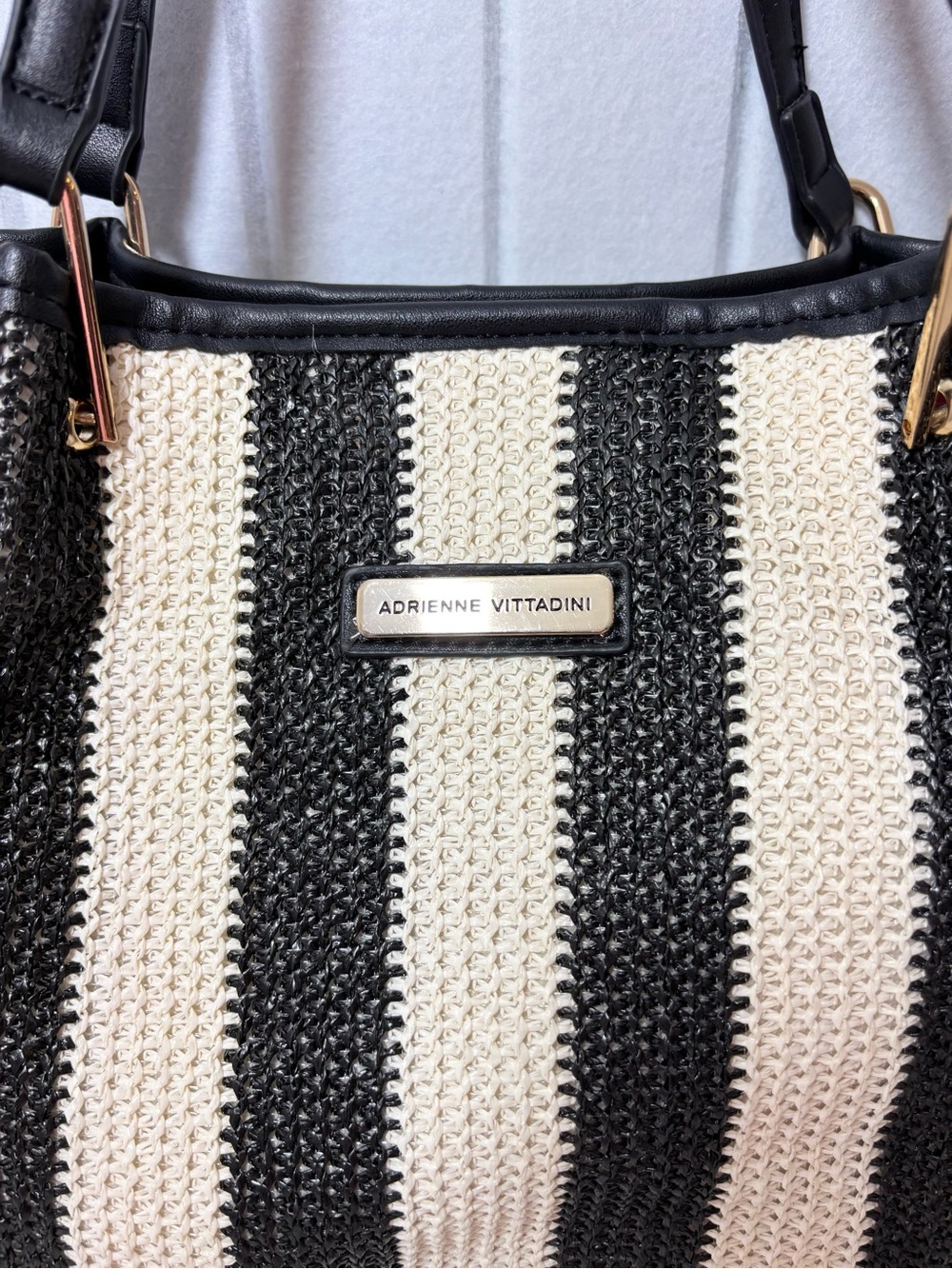Adrienne Vittadini-The Sag Harbor Collection Straw Tote With Pouch. - Picture 2 of 10